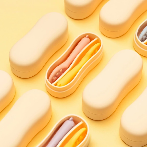【当日出荷】リリーブ ファースト離乳食スプーン専用シリコンケース reliev ベビー食器用ケース 離乳食用食器 出産お祝い プレゼント 子供用食器 医療用シリコン使用 テーブルウェア